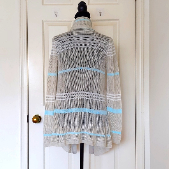 Multi Color Stripe Wide Collar Long Sleeve Openfront Crochet Cardigan. - Picture 2 of 4